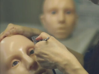 Lady Gaga's ARTPOP te beluisteren via levensgrote 'Gagapop'