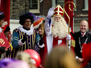 Laat je hersens kraken en help de DJ's een gedicht te maken