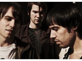 The Cribs bezig met twee albums
