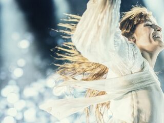 Florence + The Machine is altijd in trance tijdens shows - hoe doet ze dat?