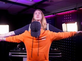 Jebroer en Sophia Ayana mixen alle stijlen muziek