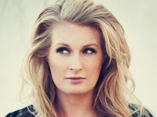 Miss Montreal heeft twintigste Mega-notering te pakken