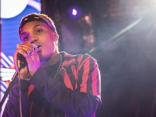 'Caroline' van Arlo Parks is 3FM Megahit!