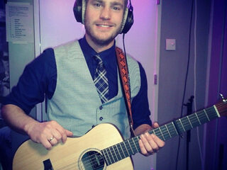 Tim Akkerman live bij Giel