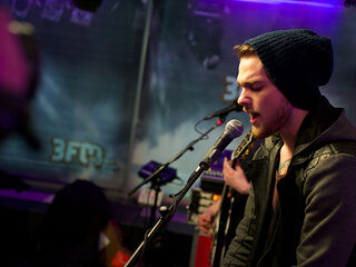 Ásgeir bevestigt Lowlands aan Giel