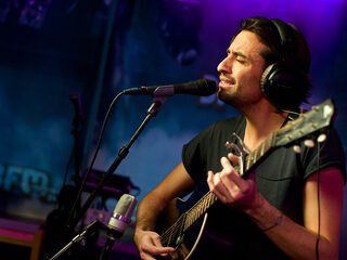Dotan live in Dit Is Domien