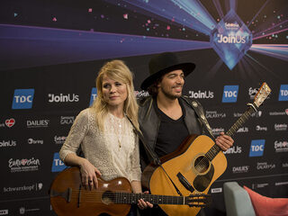 Ilse DeLange en Waylon ontvangen Gouden Plaat