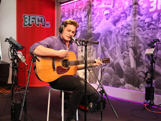 Douwe Bob live bij Giel