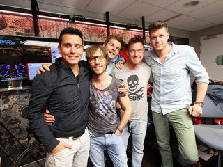 Johnny de Mol en Jan Smit kwamen hun WK-lied zingen