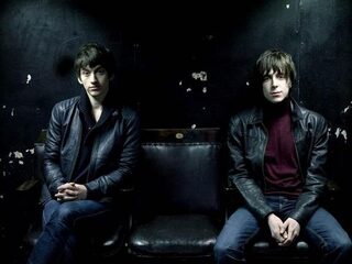 Alex Turner en Miles Kane schrijven filmscript