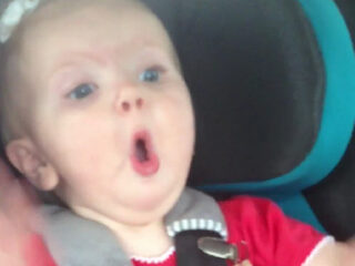 Katy Perry biedt zich aan als babysitter