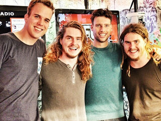 Pierce Brothers live bij Barend en Wijnand