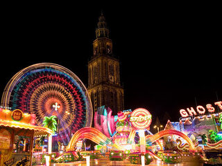 Een kermis die op de kleintjes moet letten is Nooit Grappig