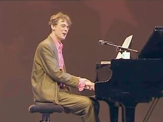 Cabaretier Kees Torn scoort internethit met liedje