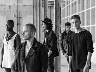 Kleine Jongens en MakeBelieve live bij B&W