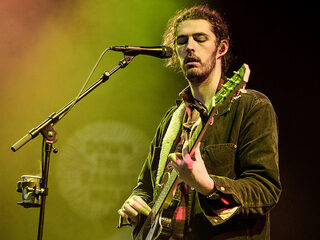 Hozier over modellen, het homohuwelijk, het koor en meer