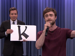 Daniel Radcliffe doet aan 'Alphabet Aerobics'