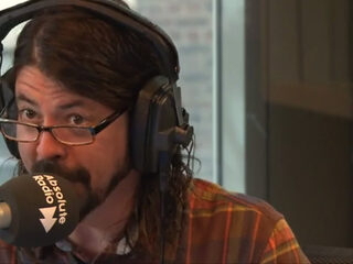 Dave Grohl leest files voor