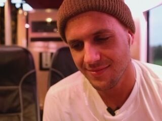 Milows telefoon staat roodgloeiend