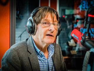 Wim T. Schippers te gast bij 3FM. Wie is dat ook alweer?