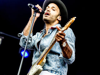 Alain Clark live bij Giel