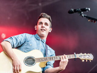 Nielson zingt Timurs boodschappenlijstje