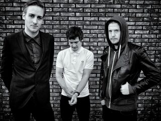 Videoprimeur: 'Dance Floor' van The Elementary Penguins