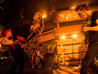 Orange Skyline in Xnoizz