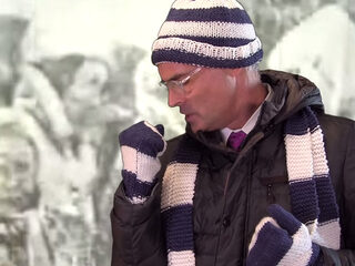 Schooldirecteur (en Frozen-fan) geeft op muzikale wijze ijsvrij