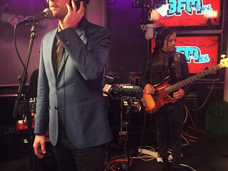 Bo Saris live bij Giel