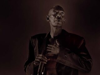 Faithless komt in de zomer naar Nederland