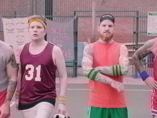 Fall Out Boy is irresistible in hun nieuwe videoclip