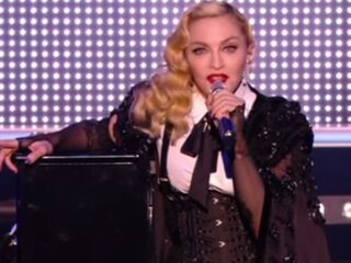 Holy smoke, muzikanten en hun band met de Paus