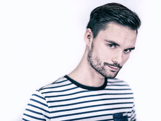 Domien kiest pornoplaat als favoriet