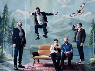 Alamo Race Track in 3voor12 Radio