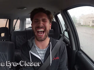 Meezingen in de auto: 15 types