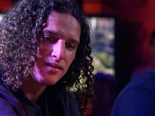 Video: heel DWDD in tranen door emotioneel liedje Ali B