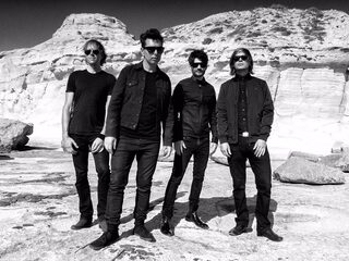 Moke noodgedwongen akoestisch bij Giel