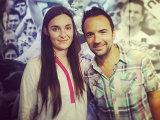 Lisa Mitchell met zomers liedje op bezoek bij Gerard