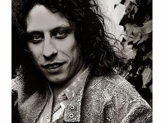 Ex-drummer Stereophonics gestikt in eigen braaksel