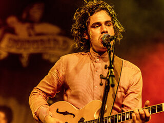 Lucas Hamming previewt zijn nieuwe album bij Giel!