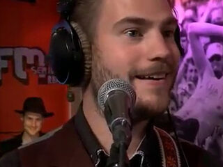 Jessica wint huiskamerconcert Tim Akkerman bij Giel