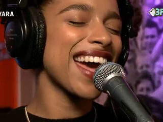 Lianne La Havas viert vakantie in A'dam