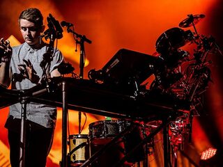 ICYMI: Bastille 'Hangin', Stromae in ziekenhuis