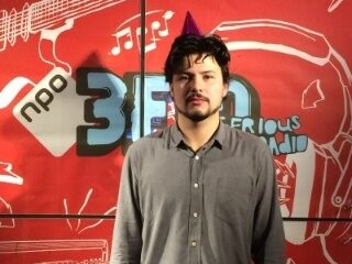 Jamie Woon kreeg bh's naar zijn hoofd