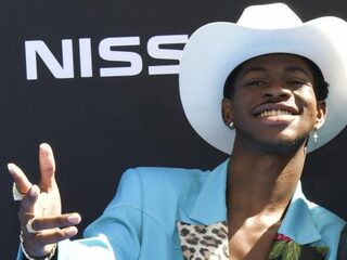 Mensen blijven maar 'Old Town Road' straatnaambordjes jatten