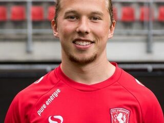 Jeroen (24) stopte met carrière als profvoetballer, om weer te gaan studeren