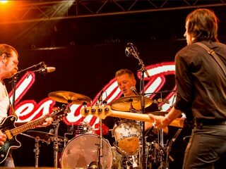 Eagles of Death Metal terug op podium met U2