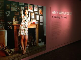 Waarom je de tentoonstelling over Amy Winehouse moet zien