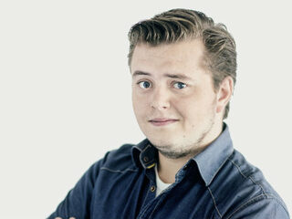 Rob Janssen mixt speech Jan Terlouw met 'Iron Sky' van Paolo Nutini